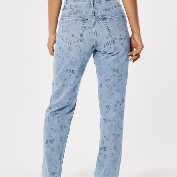 Hollister Ultra High Rise Love Message Dad Jeans 26W Graphic skull, birds, cats - Picture 3 of 10